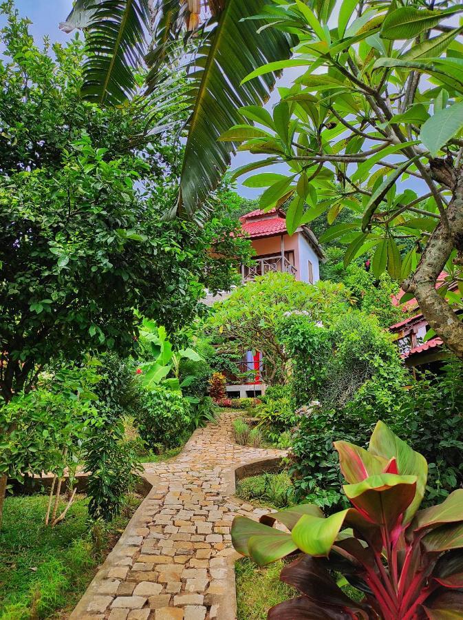 Hotel Benjamin Ambatoloaka  Exterior foto